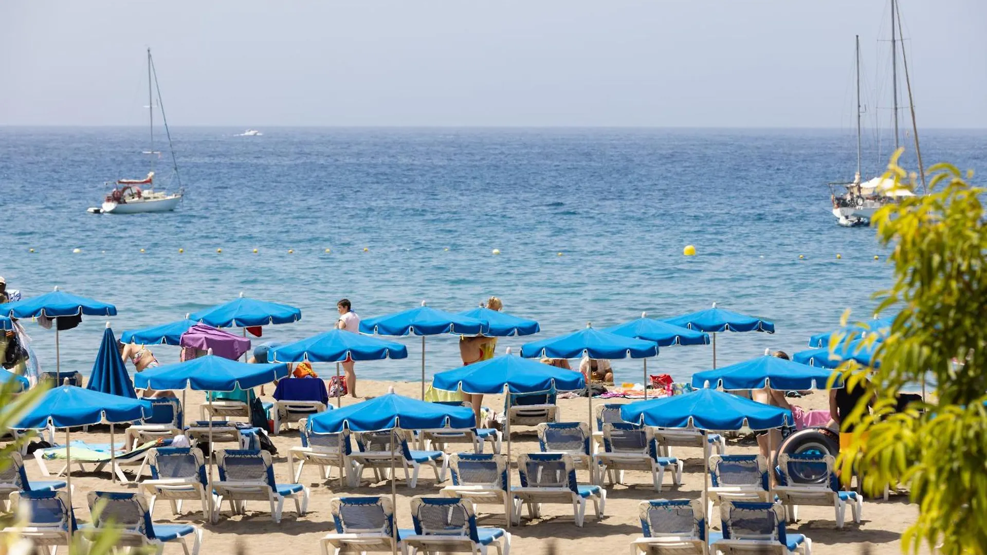 Frontline Playa Las Vistas With Pool, Parking, Sea Los Cristianos