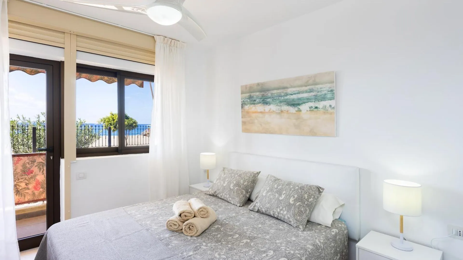 Frontline Playa Las Vistas With Pool, Parking, Sea Los Cristianos